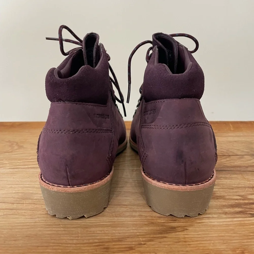 NWOB Teva De La Vin DS Alpine Low Fashion Boots Winter Booties Lace Up Womens 6